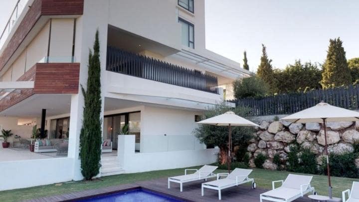 Apartamento de 3 habitaciones en Golden Mile en venta con piscina garaje - 1.900.000 € (Ref: 10001531)
