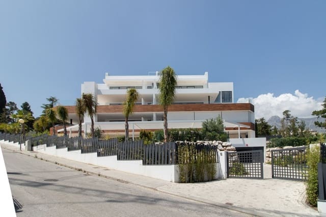 Apartamento de 3 habitaciones en Golden Mile, Marbella en venta con piscina garaje - 1.900.000 € (Ref: 10001531)