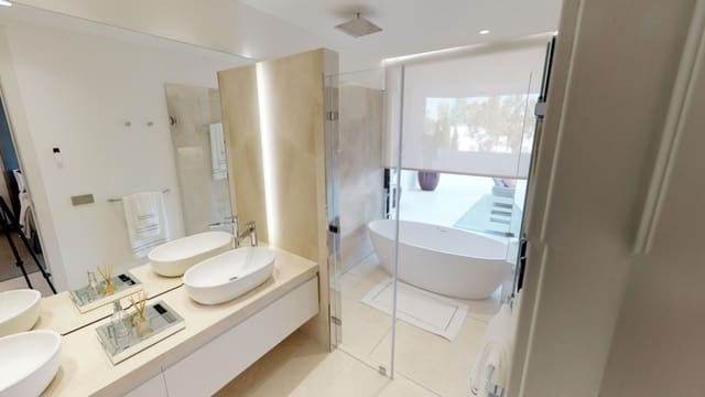 Apartamento de 3 habitaciones en Golden Mile, Marbella en venta con piscina garaje - 1.900.000 € (Ref: 10001531)