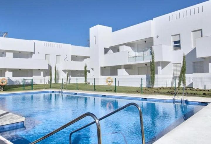 3 sypialnia Apartament na sprzedaż w Marbella z basenem garażem - 375 000 € (Ref: 10001533)