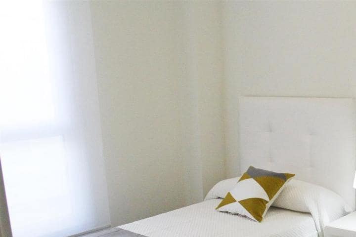 3 sypialnia Apartament na sprzedaż w Marbella z basenem garażem - 375 000 € (Ref: 10001533)
