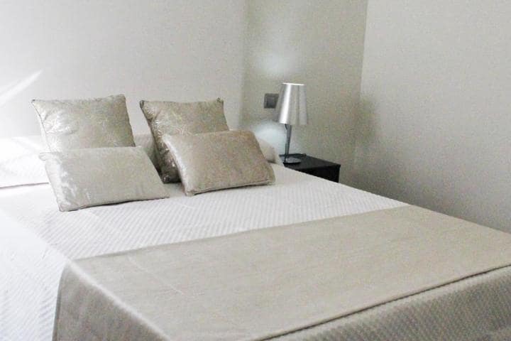3 sypialnia Apartament na sprzedaż w Marbella z basenem garażem - 375 000 € (Ref: 10001533)