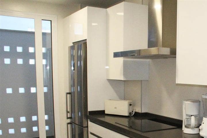 3 sypialnia Apartament na sprzedaż w Marbella z basenem garażem - 375 000 € (Ref: 10001533)