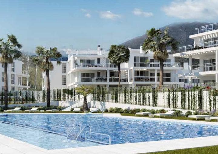 Apartamento de 3 habitaciones en Benahavís en venta con piscina garaje - 385.500 € (Ref: 10001534)