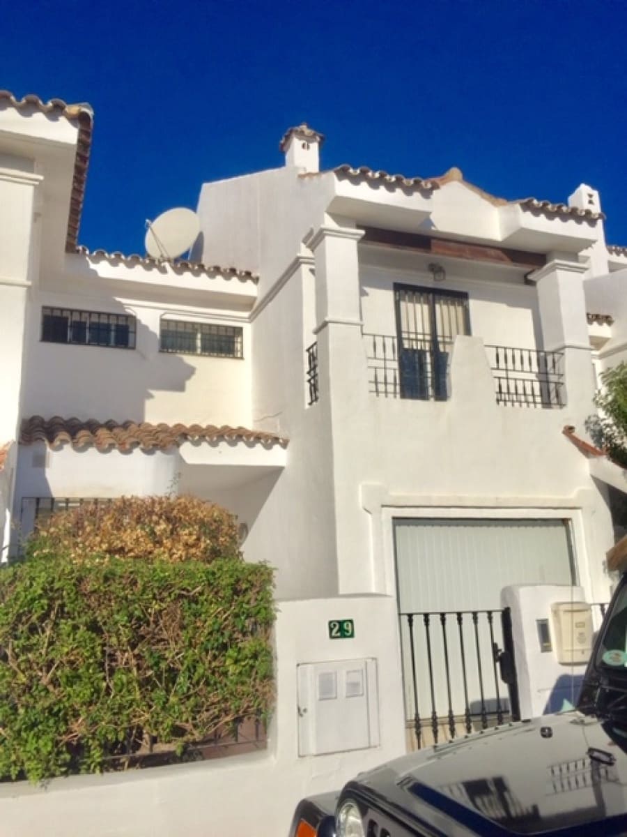 3 Zimmer Haus zu verkaufen in Marbella mit Pool Garage - 389.000 € (Ref: 10001539)