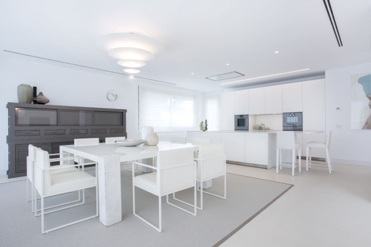 4 slaapkamer Villa te koop in Marbella met zwembad garage - € 1.690.000 (Ref: 10001541)