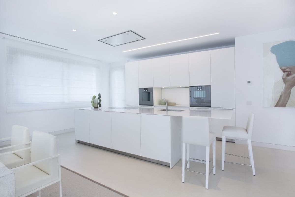 4 slaapkamer Villa te koop in Marbella met zwembad garage - € 1.690.000 (Ref: 10001541)
