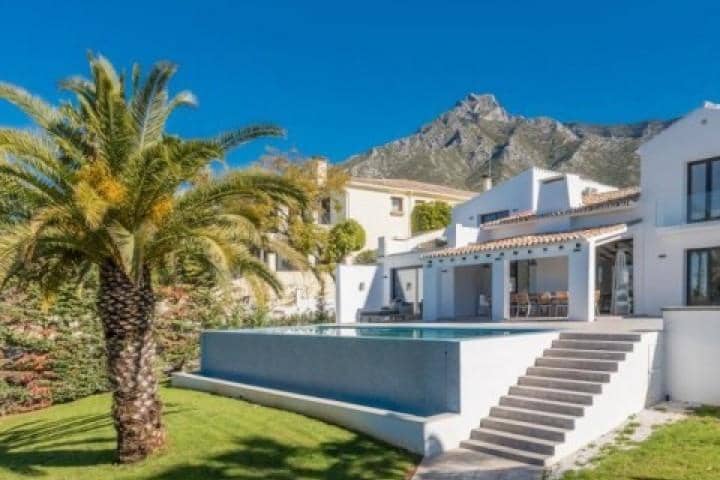 6 sypialnia Willa na sprzedaż w Marbella z basenem garażem - 3 495 000 € (Ref: 10001542)