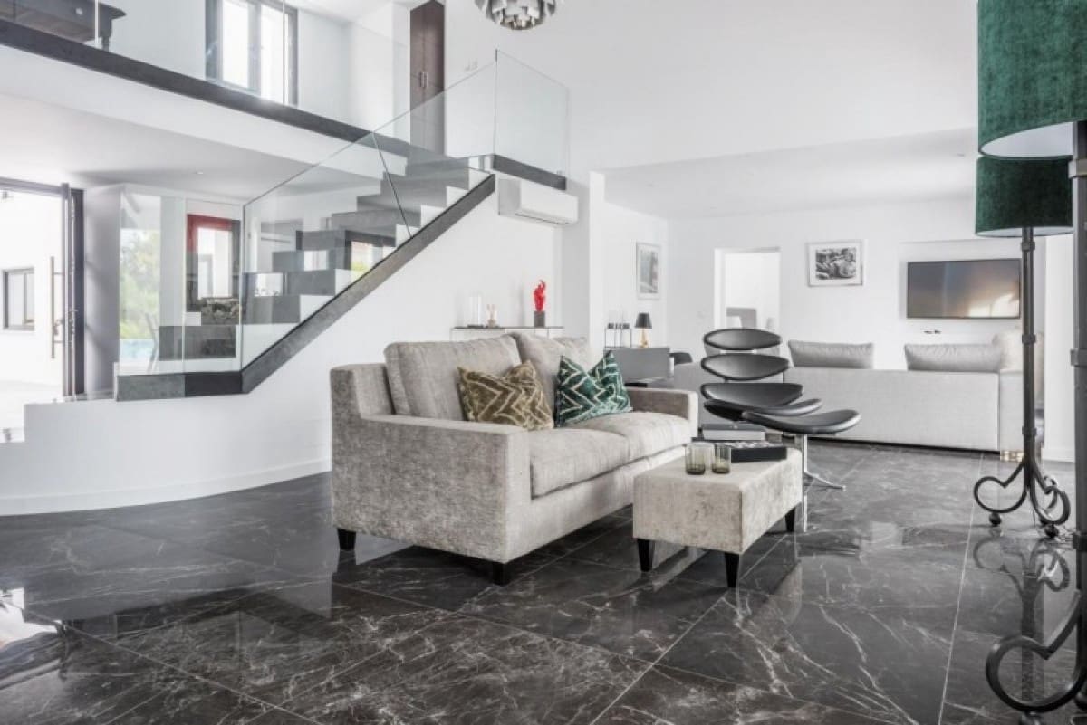 6 sypialnia Willa na sprzedaż w Marbella z basenem garażem - 3 495 000 € (Ref: 10001542)
