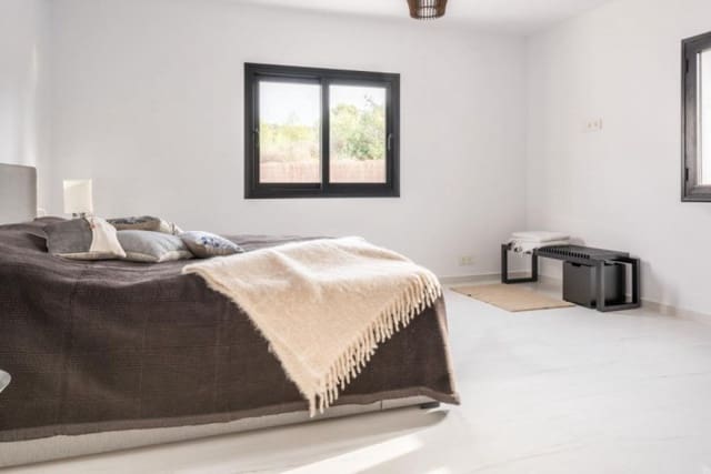 6 sypialnia Willa na sprzedaż w Marbella z basenem garażem - 3 495 000 € (Ref: 10001542)