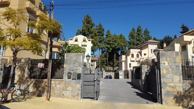 5 sovrum Villa till salu i Marbella med pool garage - 1 490 000 € (Ref: 10001543)