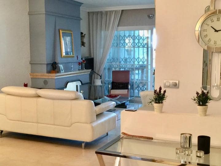 4 makuuhuone Huoneisto myytävänä paikassa Marbella mukana uima-altaan 
autotalli - 475 000 € (Ref: 10001544)