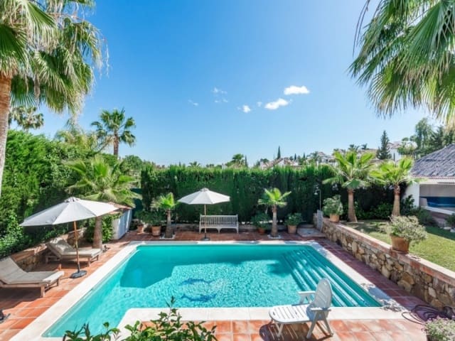5 slaapkamer Villa te koop in Marbella met zwembad - € 1.595.000 (Ref: 10001545)