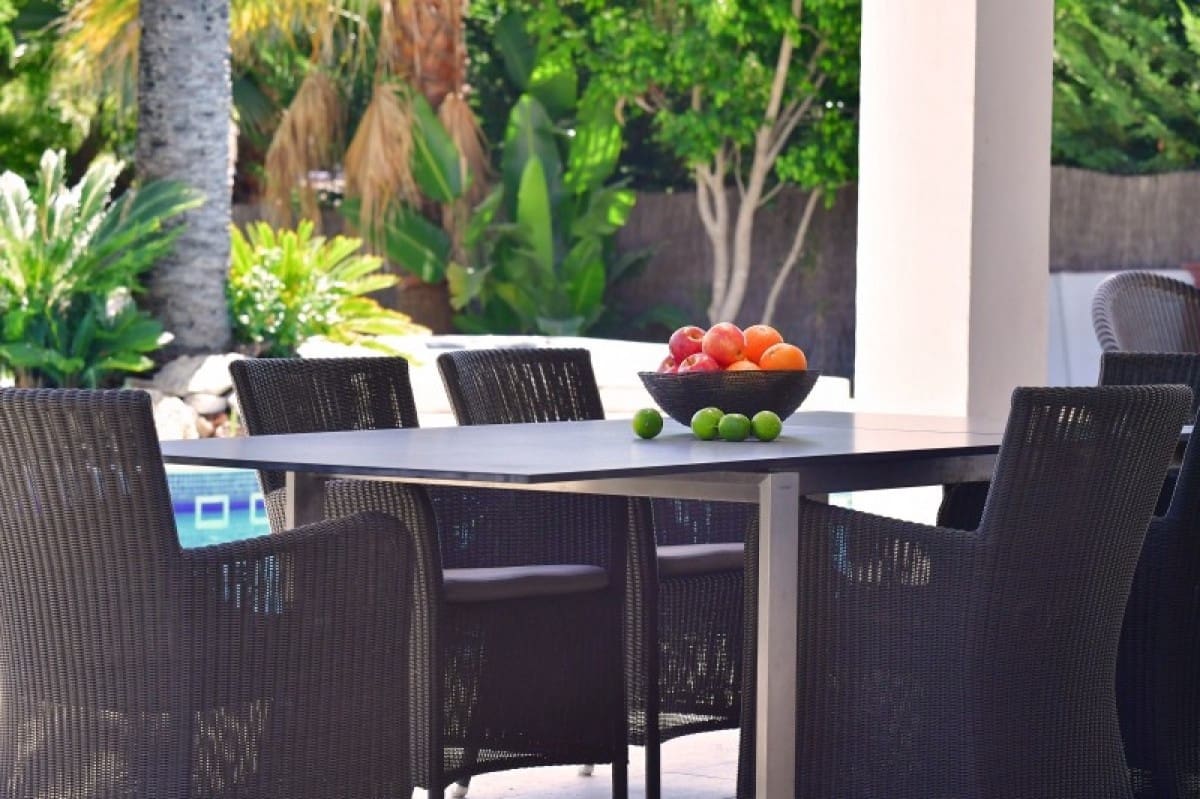 4 bedroom Villa for sale in Marbella with pool garage - € 1,950,000 (Ref: 10001546)
