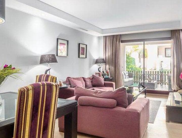 3 soverom Leilighet til salgs i Marbella med svømmebasseng garasje - € 425 000 (Ref: 10001547)