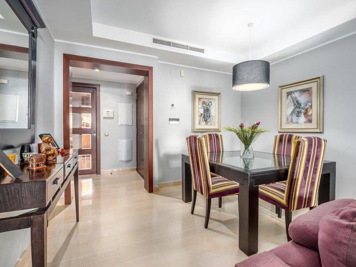 3 soverom Leilighet til salgs i Marbella med svømmebasseng garasje - € 425 000 (Ref: 10001547)
