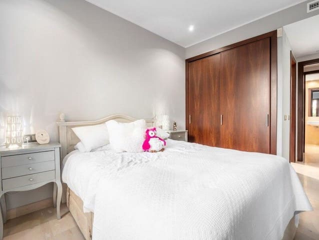 3 soverom Leilighet til salgs i Marbella med svømmebasseng garasje - € 425 000 (Ref: 10001547)