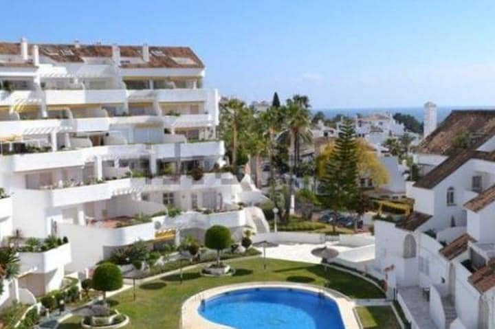 2 soveværelse Lejlighed til salg i Marbella med swimmingpool garage - € 360.000 (Ref: 10001548)
