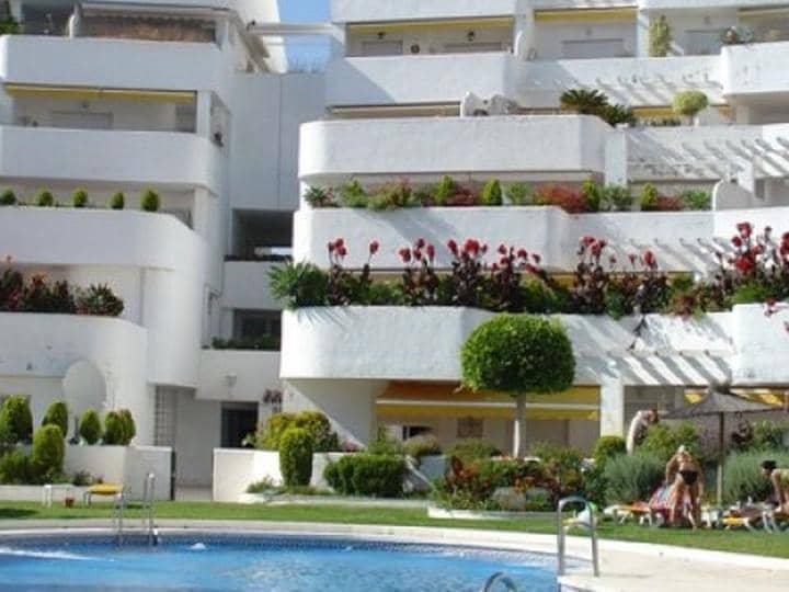 2 soveværelse Lejlighed til salg i Marbella med swimmingpool garage - € 360.000 (Ref: 10001548)