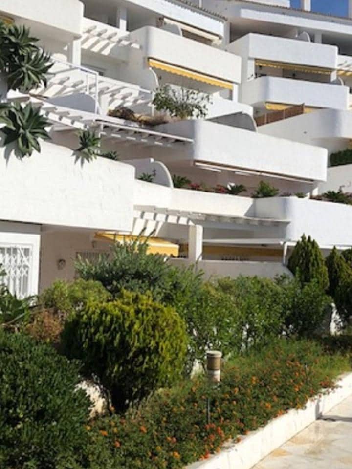 2 soveværelse Lejlighed til salg i Marbella med swimmingpool garage - € 360.000 (Ref: 10001548)