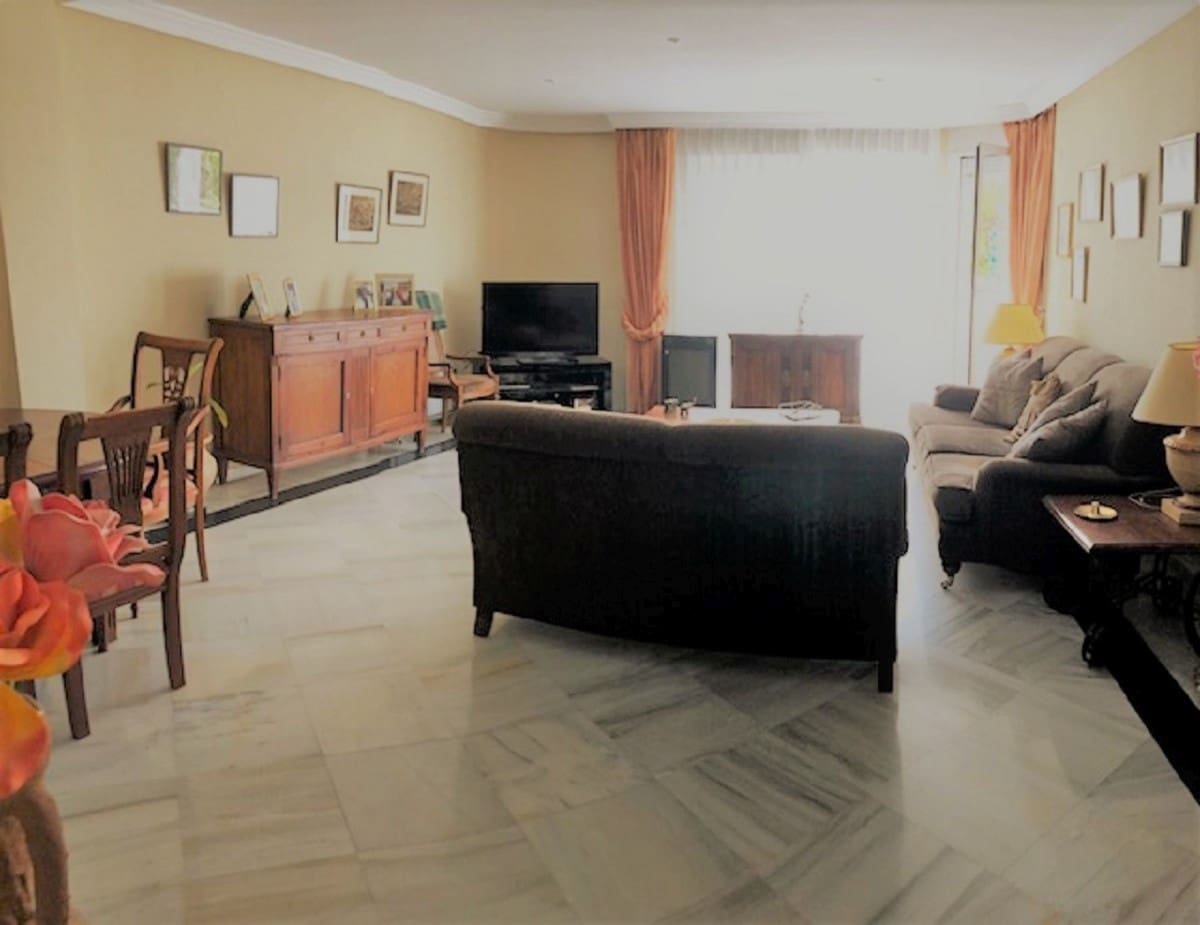 2 soveværelse Lejlighed til salg i Marbella med swimmingpool garage - € 360.000 (Ref: 10001548)