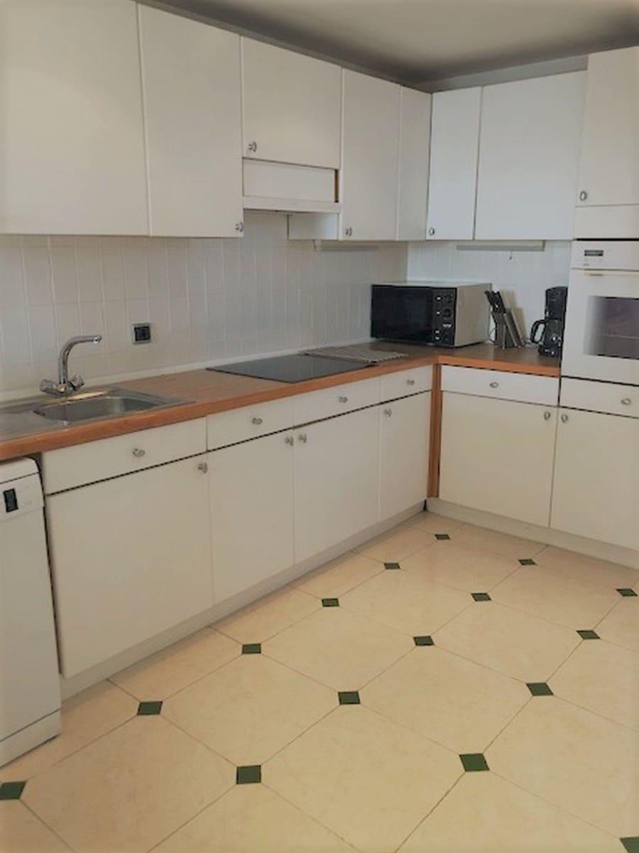 2 soveværelse Lejlighed til salg i Marbella med swimmingpool garage - € 495.000 (Ref: 10001549)