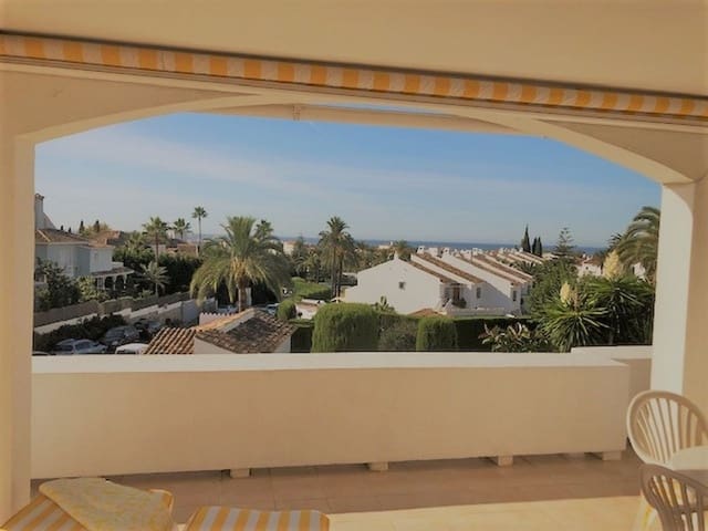 2 soveværelse Lejlighed til salg i Marbella med swimmingpool garage - € 495.000 (Ref: 10001549)