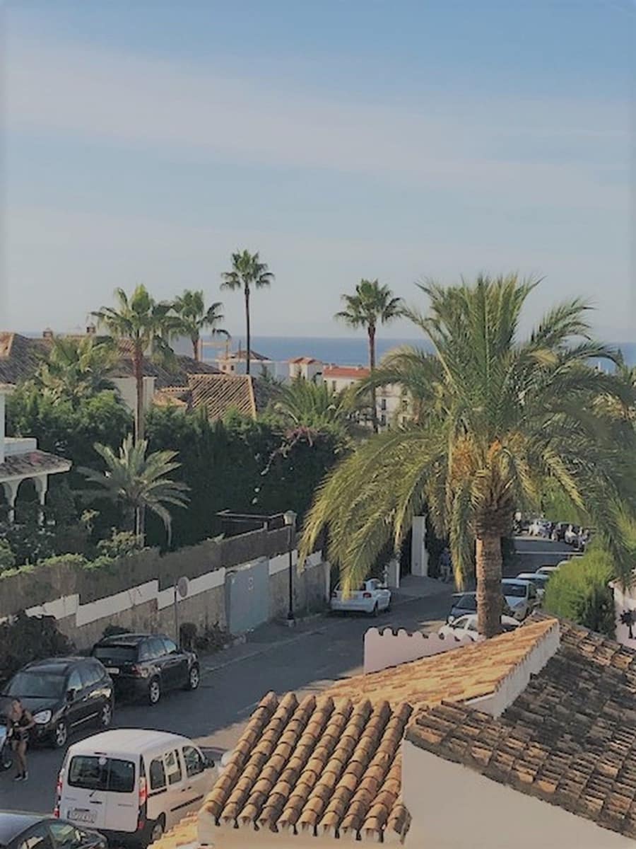 2 soveværelse Lejlighed til salg i Marbella med swimmingpool garage - € 495.000 (Ref: 10001549)