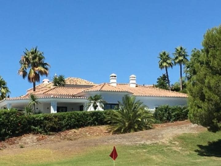 3 Zimmer Villa zu verkaufen in Marbella mit Pool Garage - 1.950.000 € (Ref: 10001550)