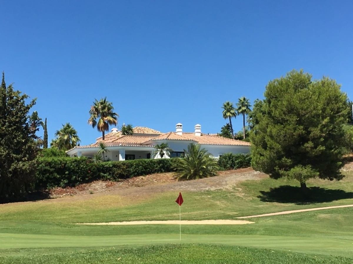 3 Zimmer Villa zu verkaufen in Marbella mit Pool Garage - 1.950.000 € (Ref: 10001550)