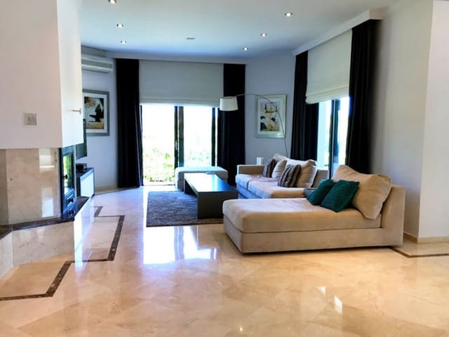 3 Zimmer Villa zu verkaufen in Marbella mit Pool Garage - 1.950.000 € (Ref: 10001550)