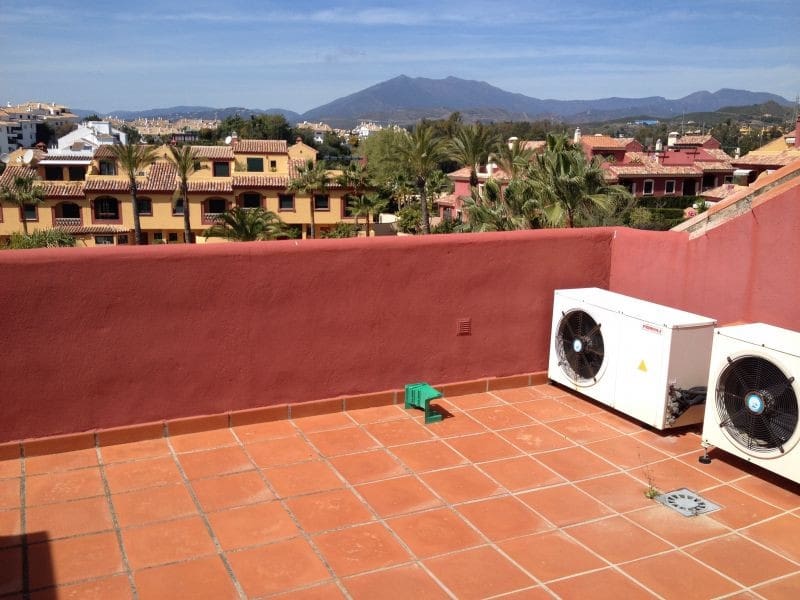 4 sovrum Hus till salu i Marbella med pool garage - 599 500 € (Ref: 10001551)