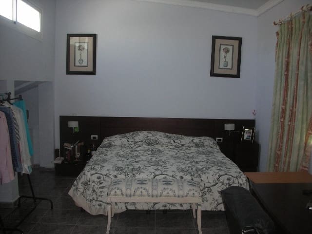 4 Zimmer Haus zu verkaufen in Marbella mit Pool Garage - 365.000 € (Ref: 10001552)