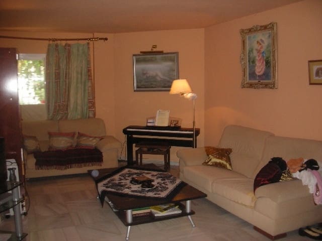 4 Zimmer Haus zu verkaufen in Marbella mit Pool Garage - 365.000 € (Ref: 10001552)