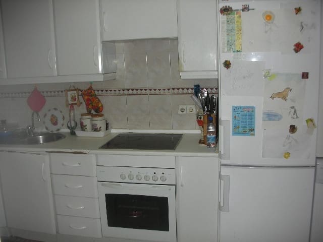 4 Zimmer Haus zu verkaufen in Marbella mit Pool Garage - 365.000 € (Ref: 10001552)