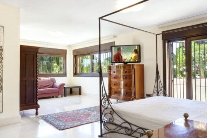 Chalet de 5 habitaciones en Marbella en venta con piscina garaje - 1.595.000 € (Ref: 10001553)