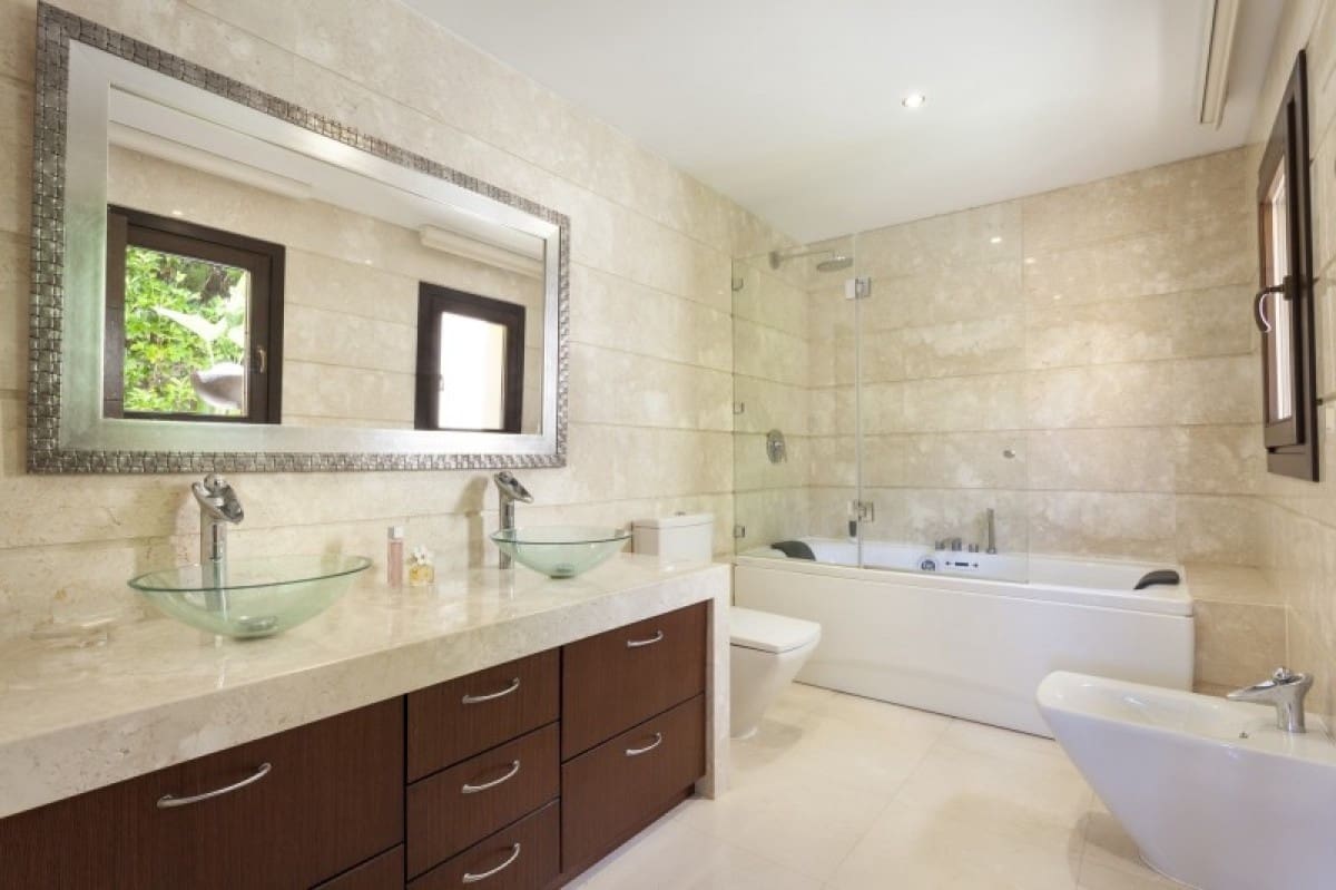 Chalet de 5 habitaciones en Marbella en venta con piscina garaje - 1.595.000 € (Ref: 10001553)