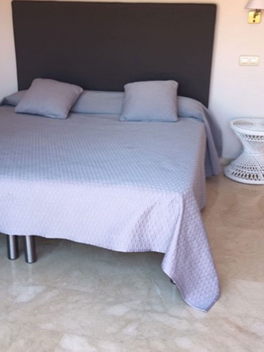 5 makuuhuone Huvila myytävänä paikassa Puerto Banus mukana uima-altaan - 1 195 000 € (Ref: 10001554)