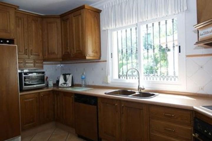 4 soverom Villa til salgs i Marbella med svømmebasseng garasje - € 1 190 000 (Ref: 10001555)