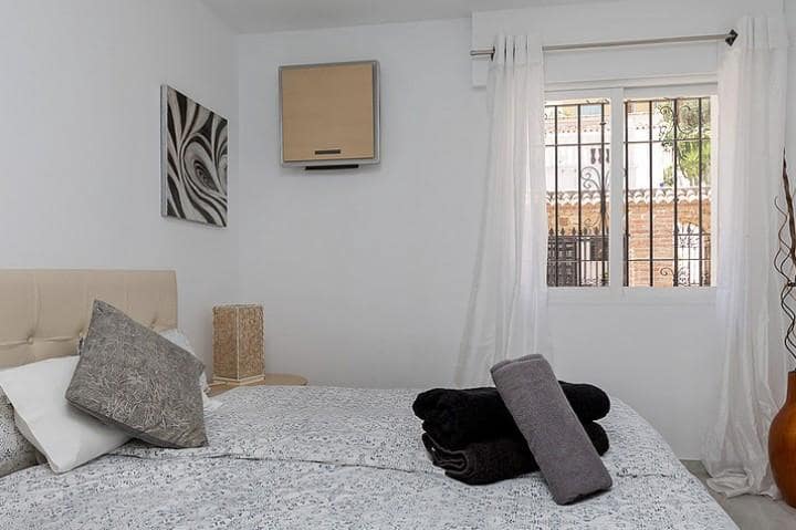 5 quarto Moradia para venda em Marbella com piscina garagem - 999 000 € (Ref: 10001556)