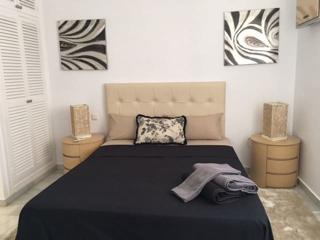 5 quarto Moradia para venda em Marbella com piscina garagem - 999 000 € (Ref: 10001556)
