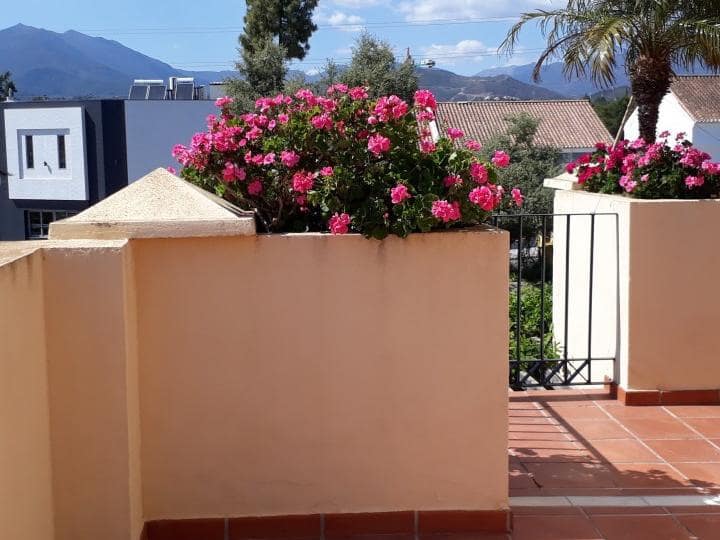 3 Zimmer Haus zu verkaufen in Marbella mit Pool Garage - 590.000 € (Ref: 10001558)