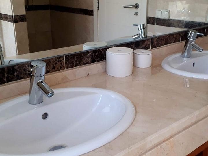 3 Zimmer Haus zu verkaufen in Marbella mit Pool Garage - 590.000 € (Ref: 10001558)