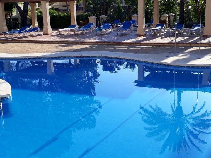 3 Zimmer Haus zu verkaufen in Marbella mit Pool Garage - 590.000 € (Ref: 10001558)