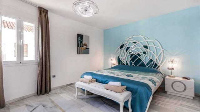 2 soveværelse Lejlighed til salg i Marbella med swimmingpool - € 555.000 (Ref: 10001559)
