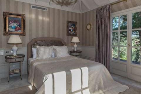 5 sypialnia Willa na sprzedaż w Marbella z basenem garażem - 2 650 000 € (Ref: 10001560)