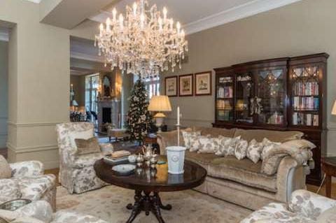 5 sypialnia Willa na sprzedaż w Marbella z basenem garażem - 2 650 000 € (Ref: 10001560)