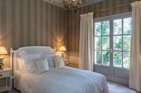 5 sypialnia Willa na sprzedaż w Marbella z basenem garażem - 2 650 000 € (Ref: 10001560)