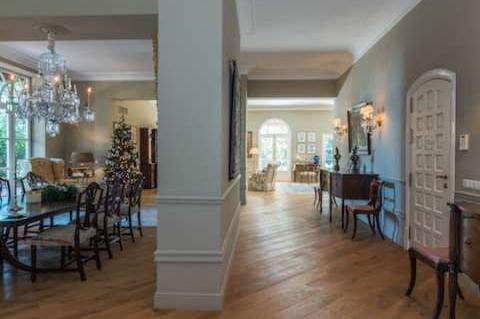 5 sypialnia Willa na sprzedaż w Marbella z basenem garażem - 2 650 000 € (Ref: 10001560)