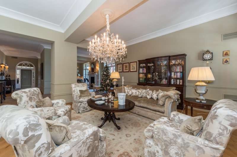 5 sypialnia Willa na sprzedaż w Marbella z basenem garażem - 2 650 000 € (Ref: 10001560)